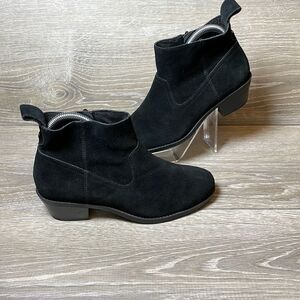 Vionic Vera Black Suede Women’s Size 6 Side Zip Pull On Ankle Booties